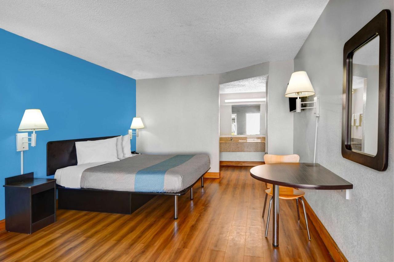Motel 6-Atlanta, Ga โดราวิลล์ ภายนอก รูปภาพ