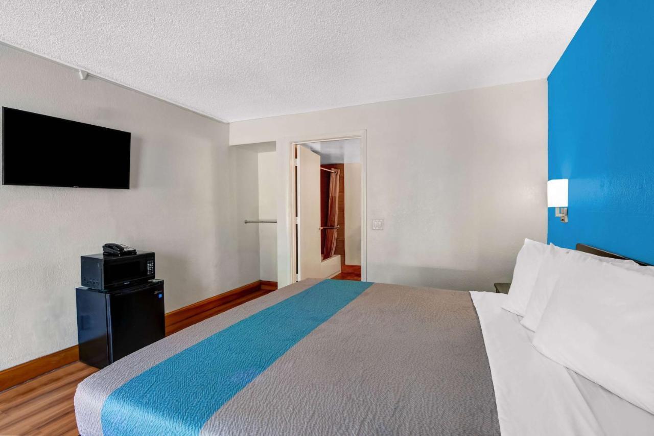Motel 6-Atlanta, Ga โดราวิลล์ ภายนอก รูปภาพ