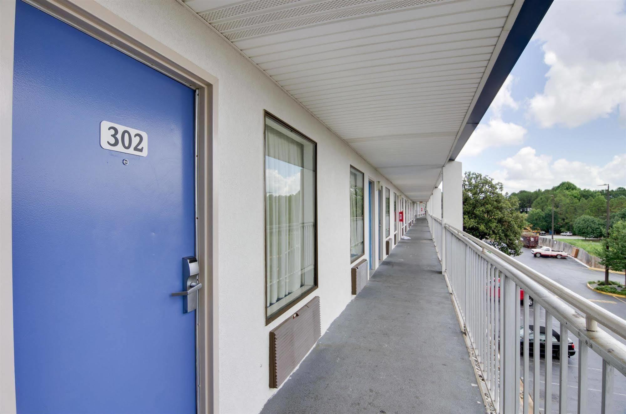 Motel 6-Atlanta, Ga โดราวิลล์ ภายนอก รูปภาพ