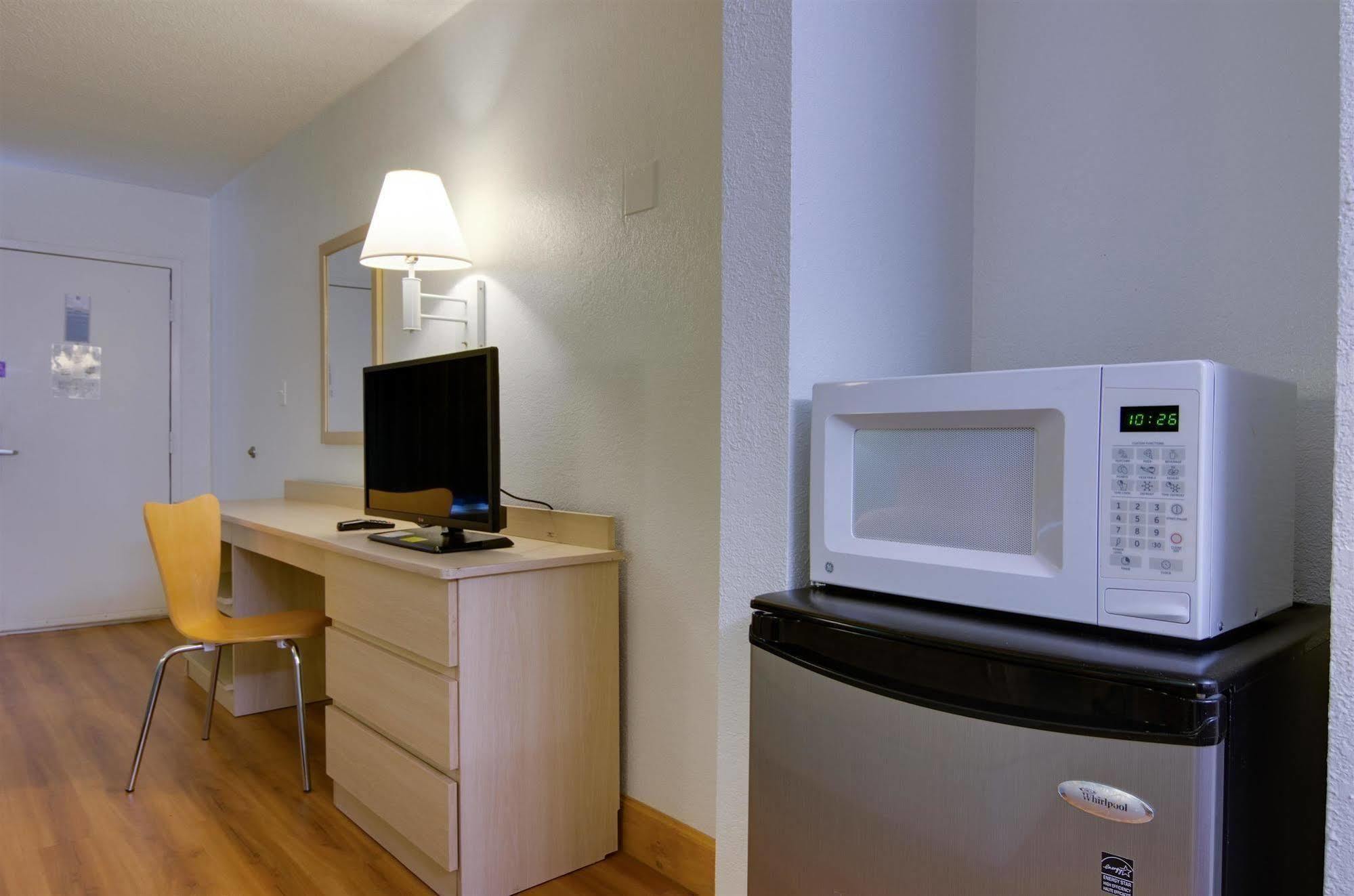 Motel 6-Atlanta, Ga โดราวิลล์ ภายนอก รูปภาพ